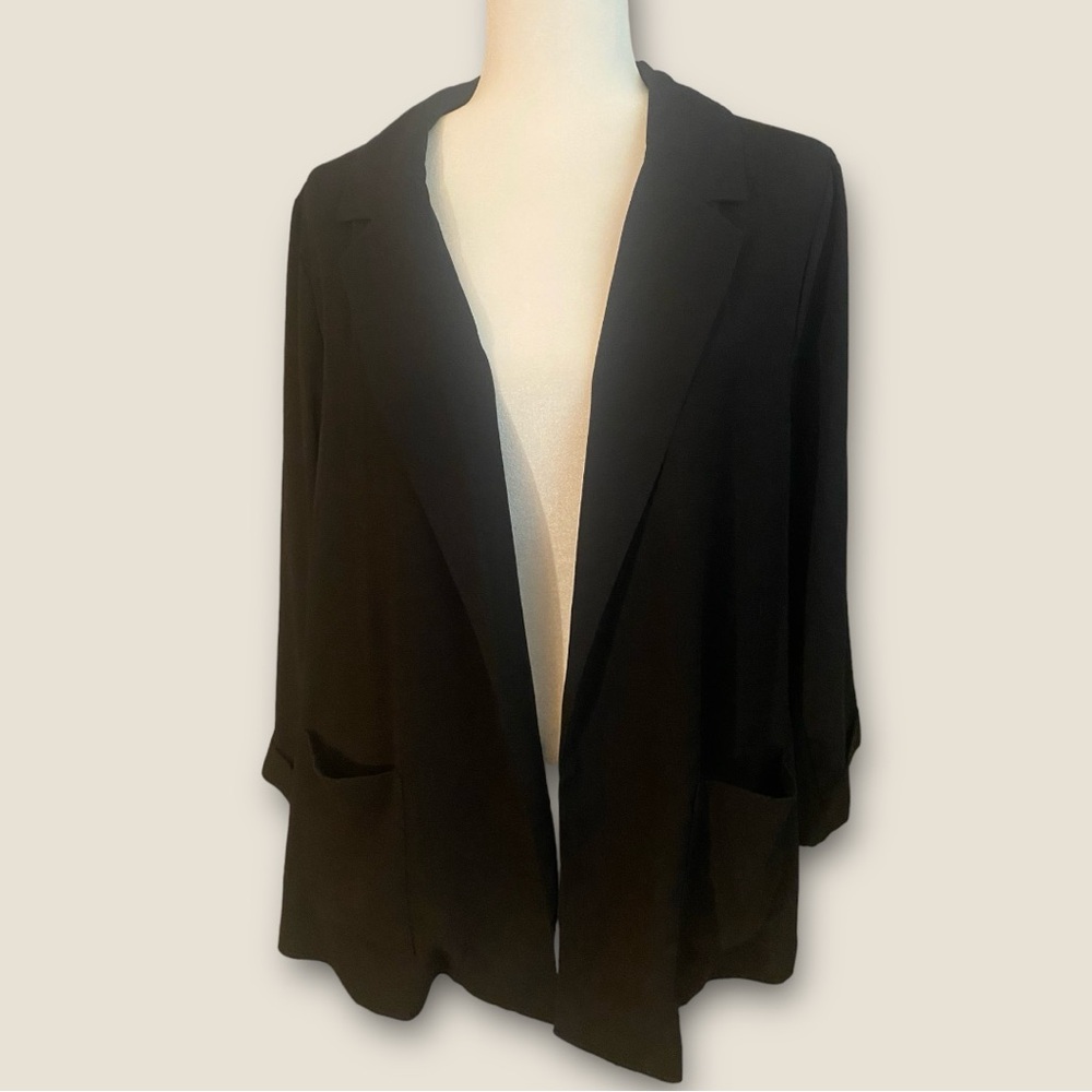 Forever 21 Plus Size Black Cardigan/Blazer size 1X.